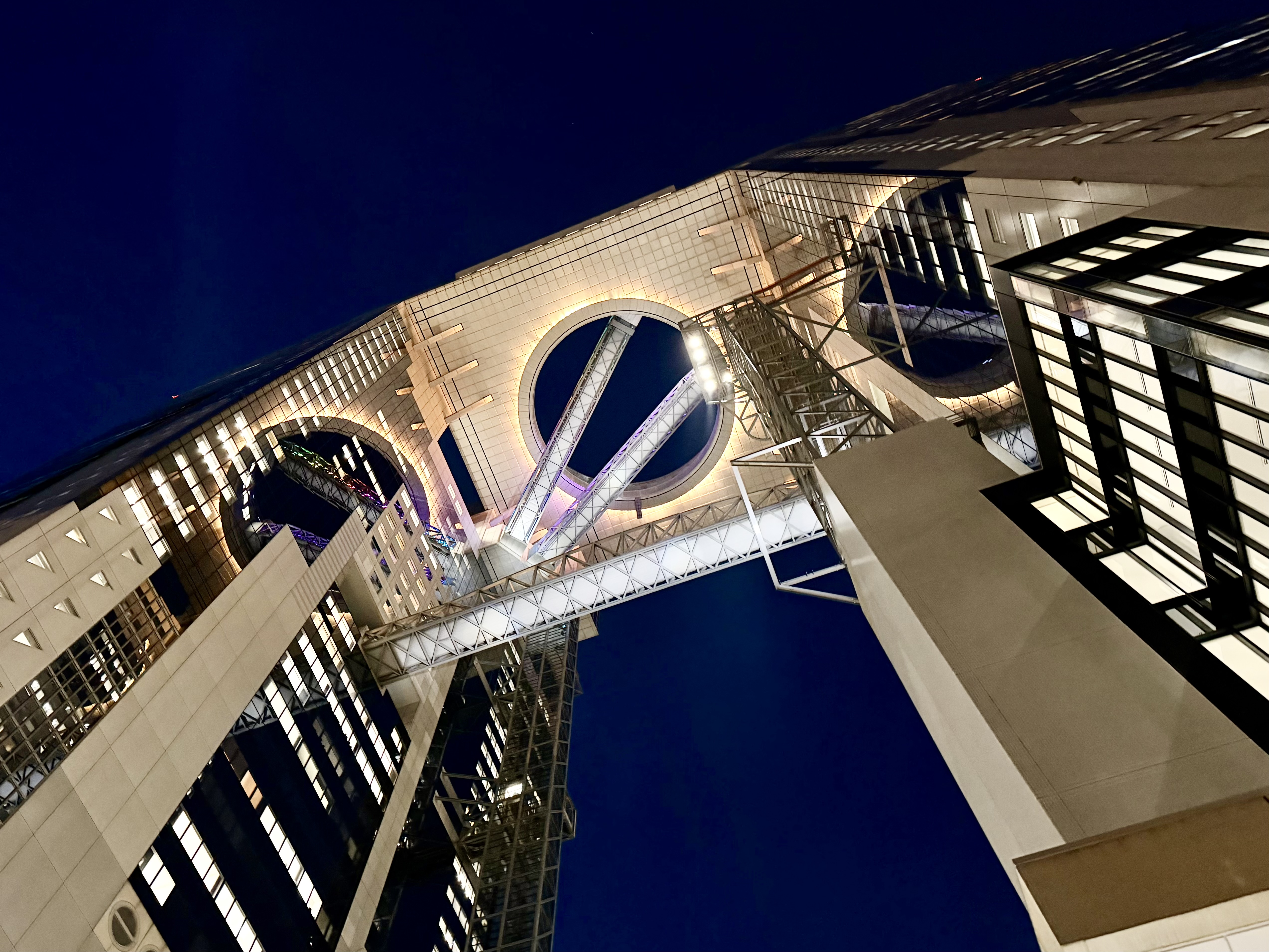 【建物探訪#1】梅田スカイビル 《大阪府大阪市》 画像