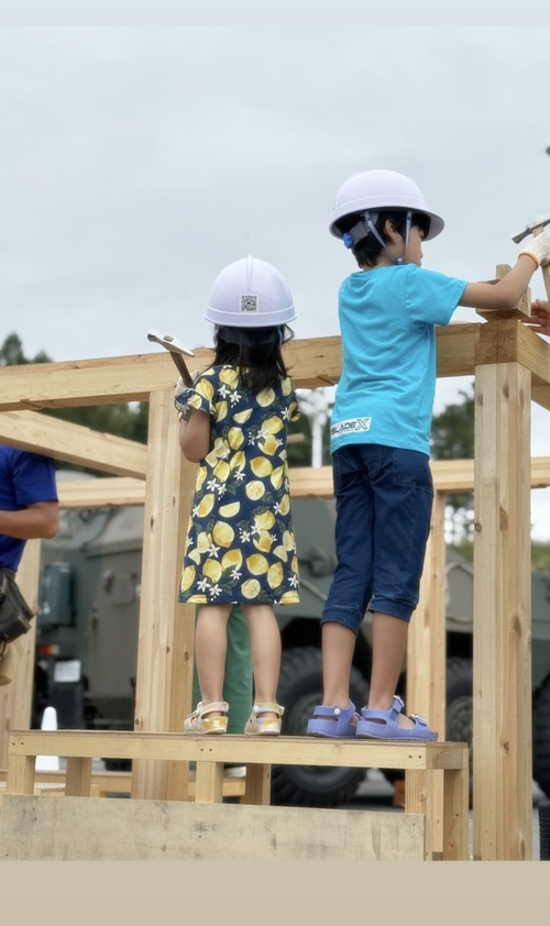 今年も去年に引き続きミニ住宅組み立て体験🔨 画像